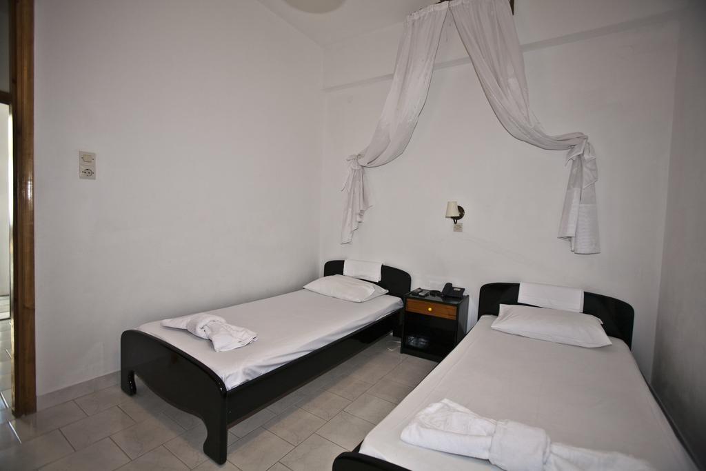 Azolimnos Bay Aparthotel ภายนอก รูปภาพ
