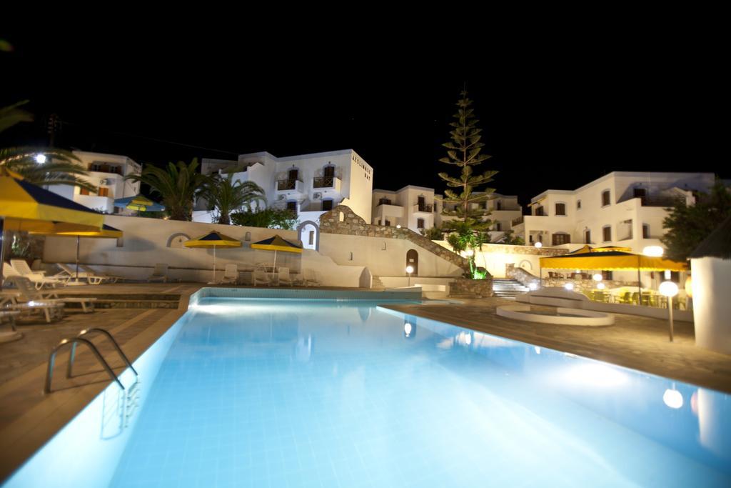 Azolimnos Bay Aparthotel ภายนอก รูปภาพ