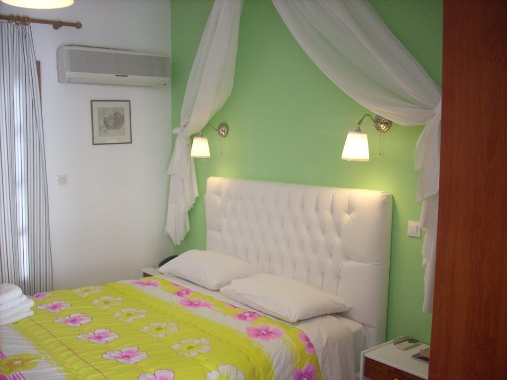 Azolimnos Bay Aparthotel ภายนอก รูปภาพ