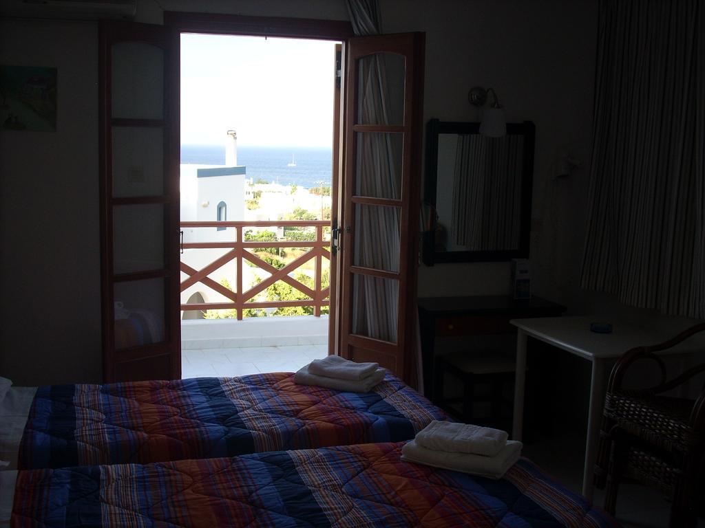 Azolimnos Bay Aparthotel ภายนอก รูปภาพ