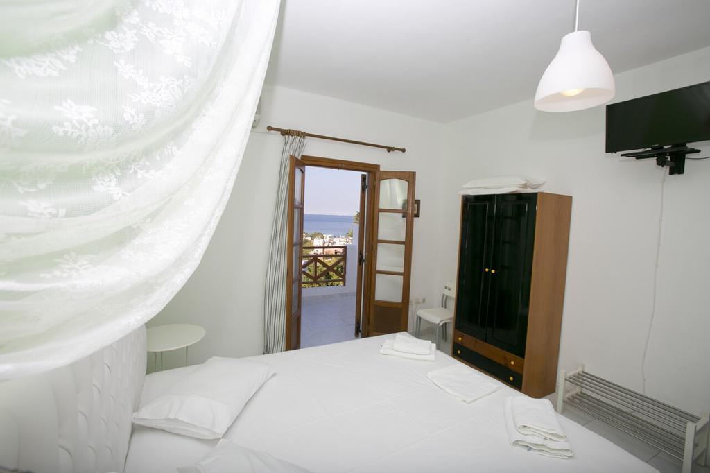 Azolimnos Bay Aparthotel ภายนอก รูปภาพ