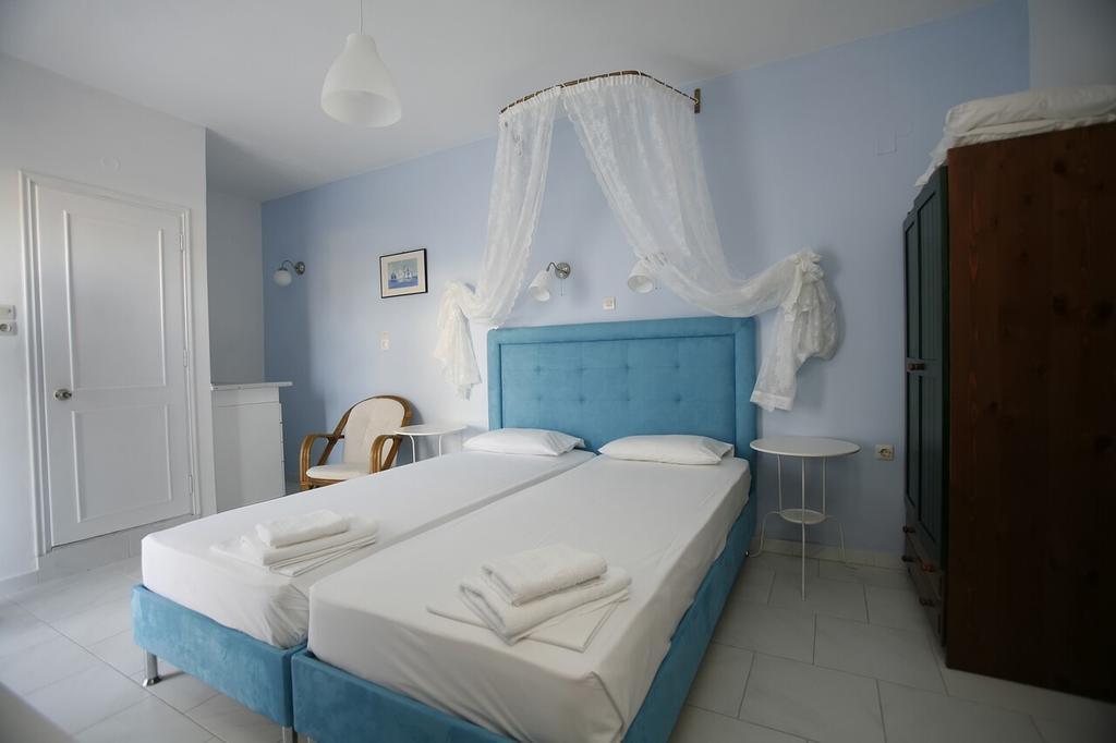 Azolimnos Bay Aparthotel ภายนอก รูปภาพ
